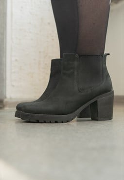 Vintage Y2K Black Leather Ankle Boots