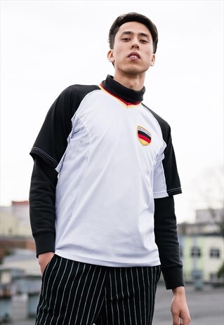 VINTAGE DEUTSCHLAND FOOTBALL SHIRT T-SHIRT