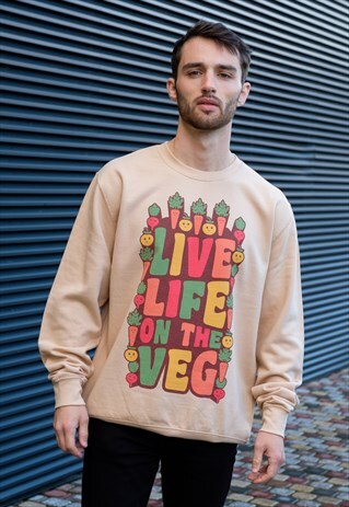 LIVE LIFE ON THE VEG MEN'S SLOGAN SWEATSHIRT