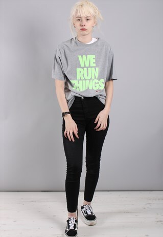 VINTAGE NIKE T-SHIRT