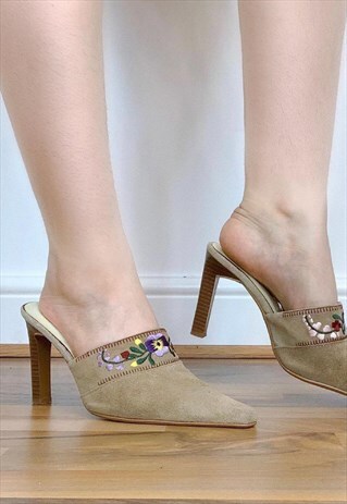 Vintage 90s Floral Embroidered Suede Mules