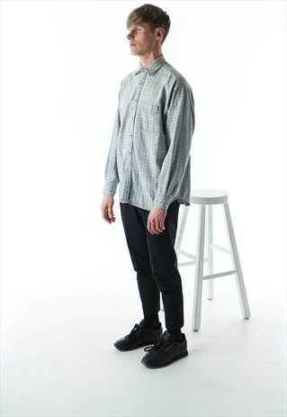 FLANNEL GRAY SHIRT / MENS PLAID BUTTON UP