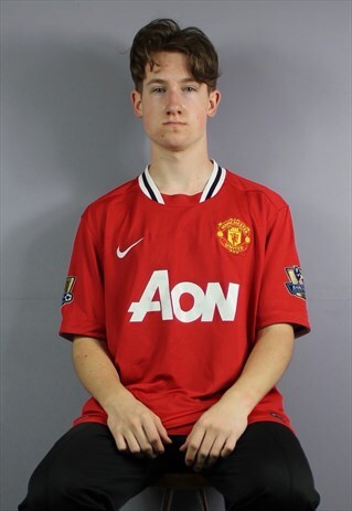 VINTAGE NIKE MANCHESTER UNITED HOME FOOTBALL SHIRT IN RED WI
