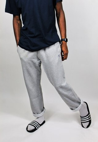 RETRO / EARLY 90'S / CHAMPION / GREY BOTTOMS