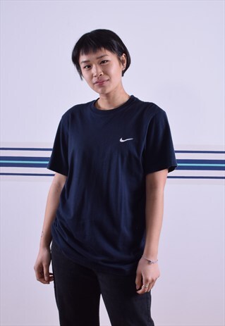 BLACK NIKE EMBROIDERED T-SHIRT