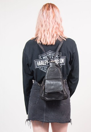 90'S VINTAGE BLACK LEATHER TRIANGLE BACKPACK