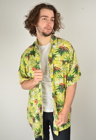 VINTAGE HAWAIIAN PATTERNED SHIRT