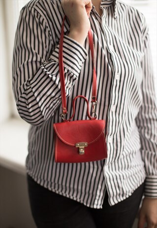 VINTAGE 70'S MINI RED BAG
