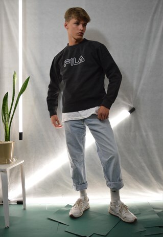 VINTAGE BLACK FILA SWEATSHIRT