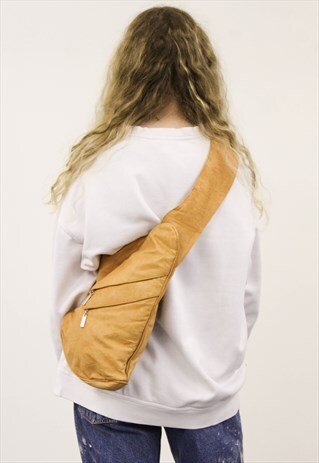 VINTAGE TAN LEATHER RUCKSACK