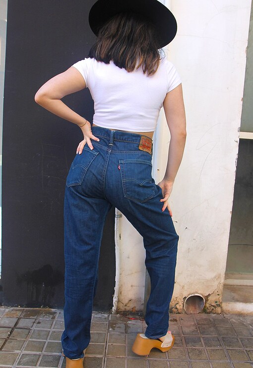 garment image