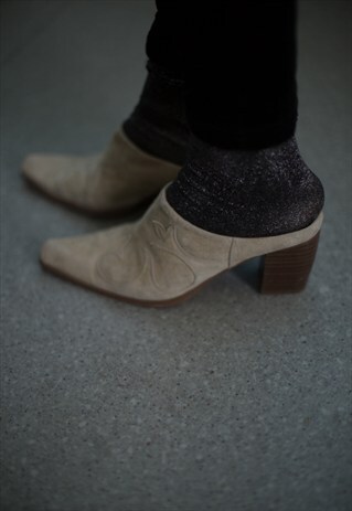 VINTAGE 90'S BEIGE SUEDE MID-HEELED SHOES