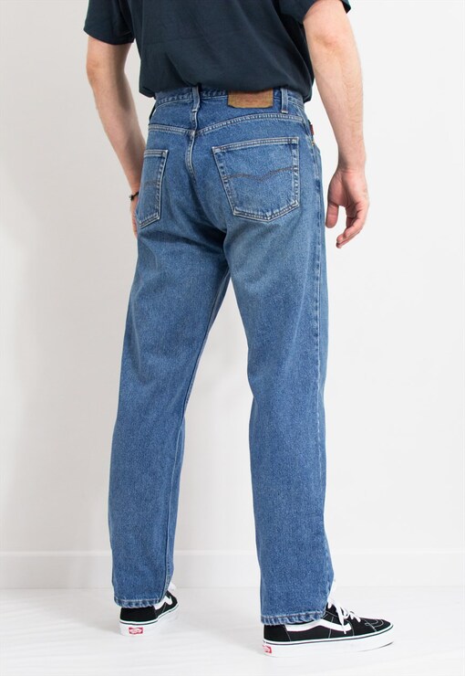garment image