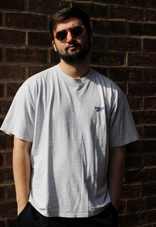 VINTAGE REEBOK T SHIRT