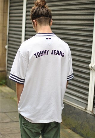VINTAGE TOMMY HILFIGER 1/4 ZIP TSHIRT