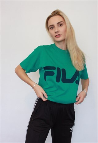 VINTAGE 90S RARE FILA SPELL OUT LOGO OVERSIZED T-SHIRT GREEN