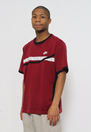 VINTAGE NIKE T SHIRT