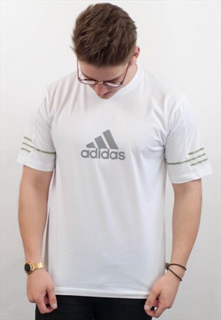 VINTAGE ADIDAS T-SHIRT