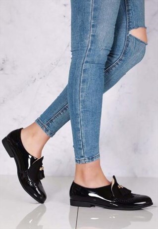 LILLIAN GOLD TRIM TASSEL LOAFER IN BLACK PATENT