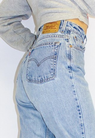 VINTAGE PREMIUM LEVI'S HIGH WAISTED MOM JEANS