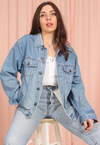 VINTAGE LEVI'S DENIM JACKET IN LIGHT WASH