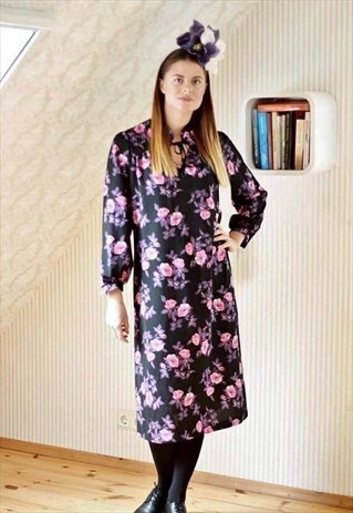 BLACK VINTAGE DRESS WITH PINK AND PURPLE FLOWERS