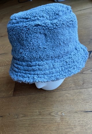 BABY BLUE FLUFFY  BUCKET HAT