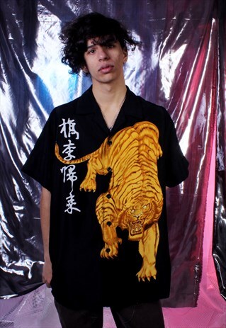 VINTAGE XUELONG BLACK SHIRT WITH TIGER DESIGN