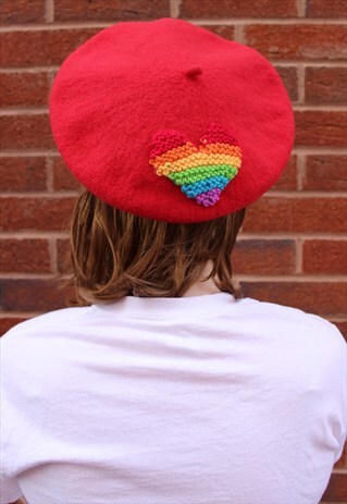 VINTAGE 90S BRIGHT RED WOOL BERET WITH KNITTED RAINBOW HEART