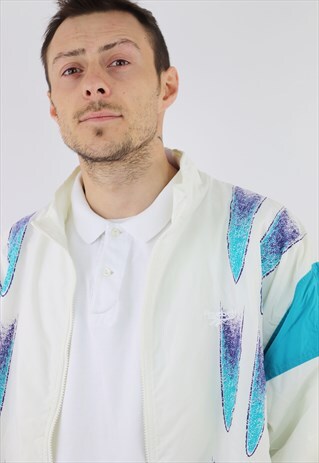 VINTAGE REEBOK LOGO JACKET IN CREME WHITE COLOR
