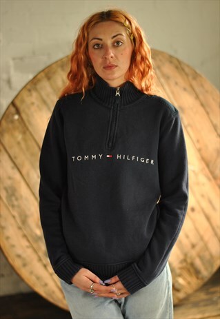 VINTAGE 90S TOMMY HILFIGER SPELL OUT SWEATER