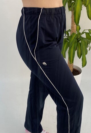 VINTAGE FILA SLIM TRACK JOGGERS IN NAVY & WHITE