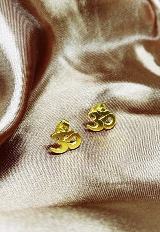 OM GOOD KARMA STUD EARRINGS