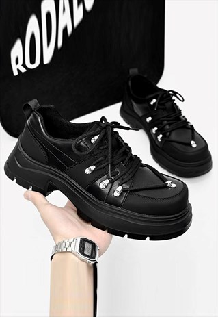 Utility bucker platform shoes chunky goth trainers in black