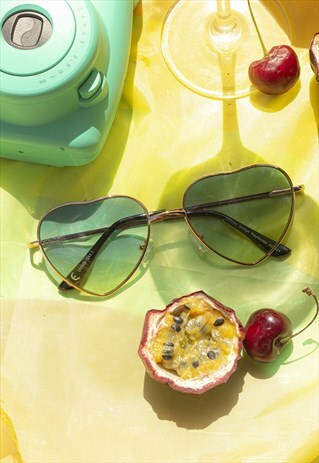 BLUE HEART WIRE FRAME SUNGLASSES