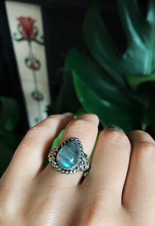 LABRADORITE AND STERLING SILVER RING