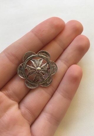 WOMENS VINTAGE BROOCH SILVER PATTERNED RETRO PIN