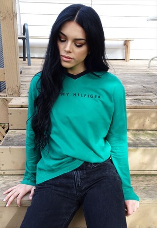 LONG SLEEVED GREEN V NECK T-SHIRT JUMPER