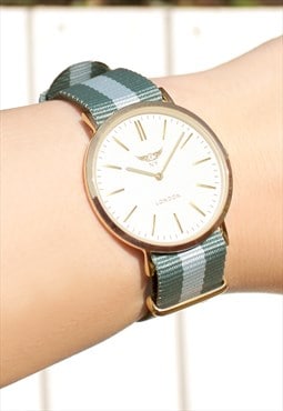 Compact Slim Loop Strap Watch