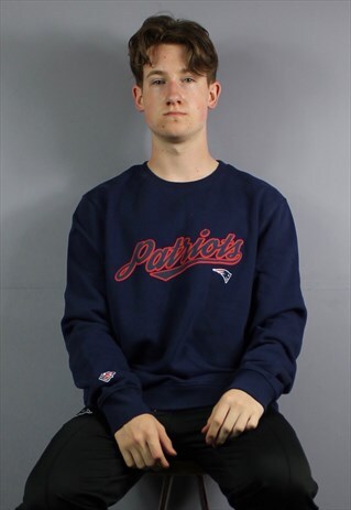 VINTAGE NFL PATRIOTS SWEATSHIRT IN NAVY BLUE WITH PRINTED LO