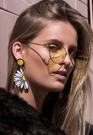 90S STYLE DAISY EARRINGS
