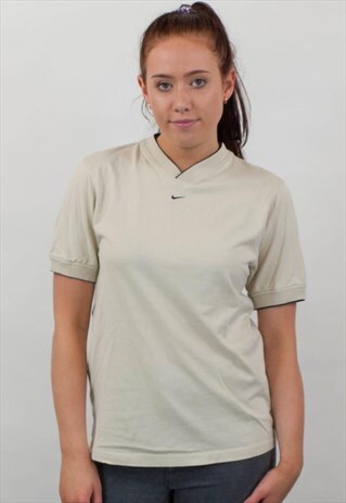 VINTAGE NIKE T-SHIRT