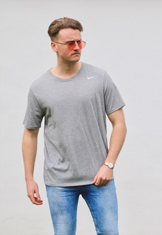 NIKE USA VINTAGE 90S SPORTSWEAR MINIMALIST T