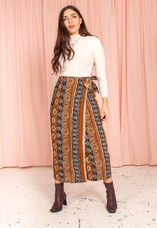VINTAGE 90S WRAP SKIRT IN AN ABSTRACT STRIPE PRINT