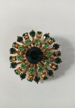 Emerald green rhinestone/diamante vintage brooch.