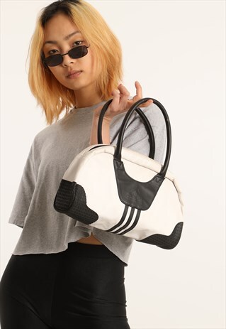 VINTAGE ADIDAS MINI HANDBAG