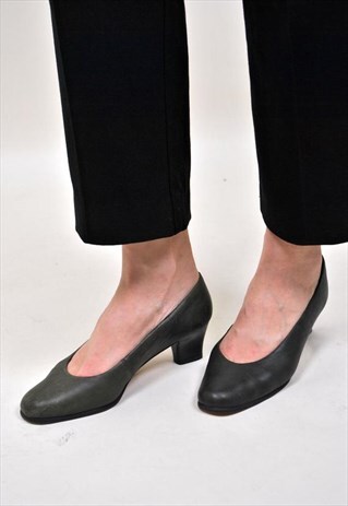 VINTAGE LEATHER SHOES, WOMENS GREEN PUMPS,90S SUIT BOOTIES