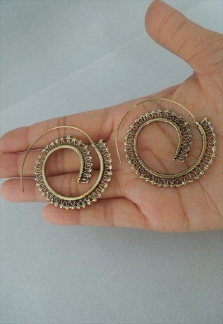 GOLD ANTIQUE LOOK HOOP EARRINGS