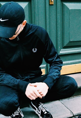 RARE VINTAGE 90S BLACK FRED PERRY TRACK JACKET