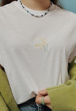 embroidered white daffodil t-shirt